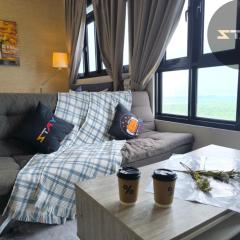 Meridin Sovo Couple Warm N Stylish Netflix BySTAY