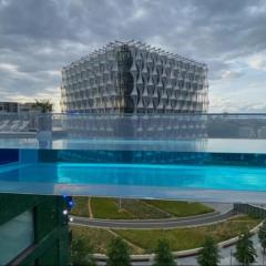 Luxury 2BR next to US Embassy with River Views