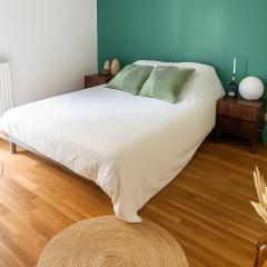 Agréable 2 chambres avec terrasse et parking privé
