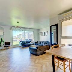 Duplex 120m ,50m terrasse proche centre et mer