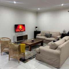 The Cozy Double , 2 Full Rooms , Spacious Living Room And A Double Garage