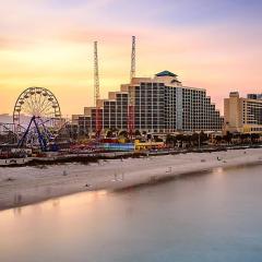 Daytona Beach Resort 1 bdrm family condo w/kitchen