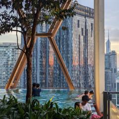 Scarletz Suites KLCC by Azure Heaven