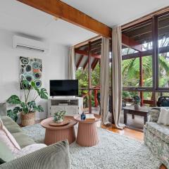 'The Aerie' Bushland A-frame Escape with Retro Charm