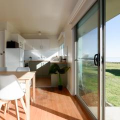 Simple & Comfortable Coastal Retreat