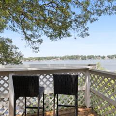 Dave's Last Resort Lakeside-Cozy Cabin 6 Hotel Room