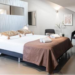 Luxe Suite, Near Station & Free Wifi