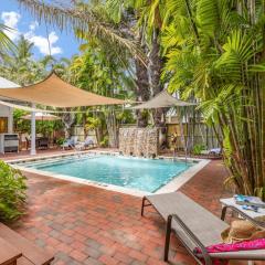 SUGAR PALM SUITE at Travelers Palm Inn Key West