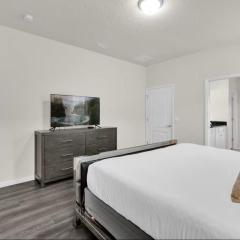 8BR Disney Villa with Pool, GameRoom, and Resort Amenities