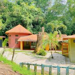 Casa Redonda Tranquil House 15 Minutes from Samara by Car