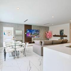 Design District Modern 4 BR Cloud Couch