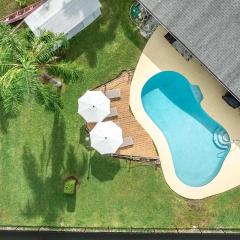 Waterfront Oasis Canal Views Boat Access Sleeps 10