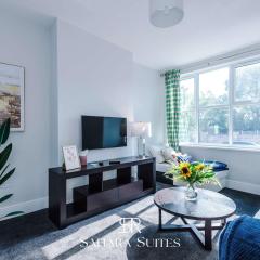 Stylish 4-Bedroom Salford Home - Sleeps 9 - Parking - Long Term Stays