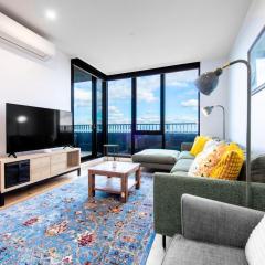 Elevated Escape - 2BR w Gym & Rooftop Spa