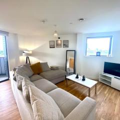 High-rise 2bed with balcony and water view