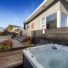 Centrally Located - Hot Tub & Amazing Outside Area
