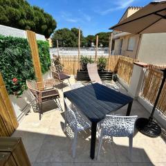 Le Crépuscule Terrace, beach