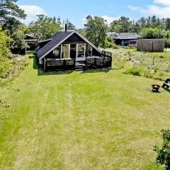 2 Bedroom Stunning Home In Skjern