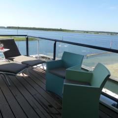 Contemporary Apartment in Kamperland near Lake