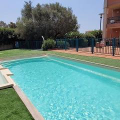 T2 Port de Porto Vecchio 4 pers vue Montagne