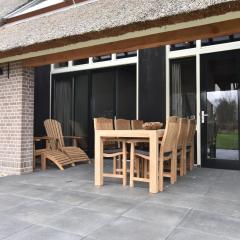 Grandeur Farmhouse in Dwingeloo at a National Park