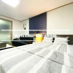 Like a local resident near a major tourist attraction in Gyeongju, can store luggage