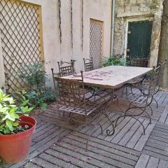 Cosy apartment in the ramparts of Avignon