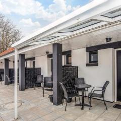 3 person holiday park home in Give