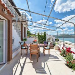 Luxurious Holiday Home in Arbanija with Jacuzzi