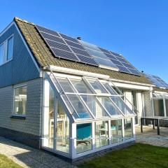 comfortable bungalow for 6 people,