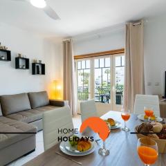 #275 Only Families - A Flor by Home Holidays