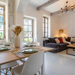 L’oustaou de Ventabren Village Square