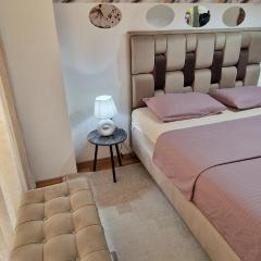 East gate Srna Lux apartment