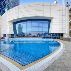 Beautiful Studio Prime location Pool & Gym