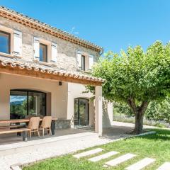 Holiday Home in Vaison la Romaine with Pool