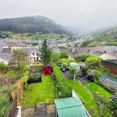 Tree Tops Views Beautiful Home in Afan Forest By STAE-Homes