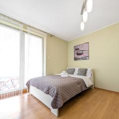 Pochyła Green Haven Apartment by BookingHost