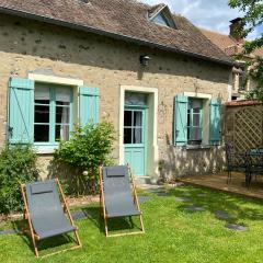 Maisonnette de campagne avec jardinet