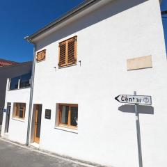 Apartments and rooms with WiFi Sibenik - 24424