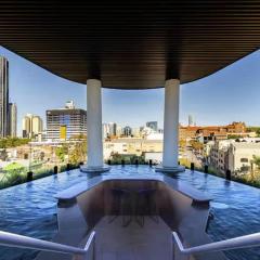 Stylish Fortitude Valley Accommodation Sleeps 6 Resort Amenities