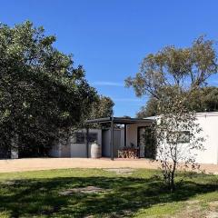 Little Douglas Holiday Shack - A Rare Opportunity To Rent A Property In This Idyllic Coastal Community