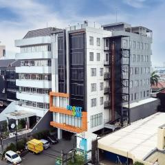 Front One Boutique Hotel Taman Anggrek