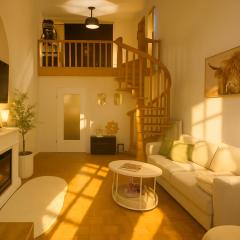 Bayerischer Wald Hideaway, nähe Passau, Garten, Kamin, Galerie,