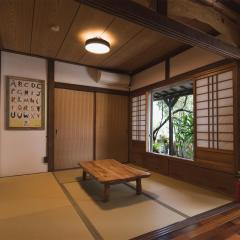 Ryukyu Traditional House Inn TaminatoInn 6guests with Japanese-style rooms田港邸 6名宿泊 和室あり