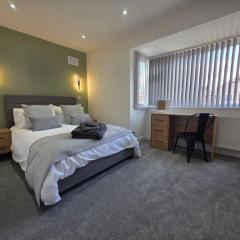 House - Sleeps 4 - Parking - Garden - City Centre