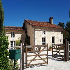 Holiday home with pool in Verteillac