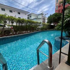 เซเว่น ซี คอนโดรีสอร์ท สวนน้ำ