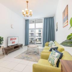 Studio City sleeps 5 close to Golf Courses