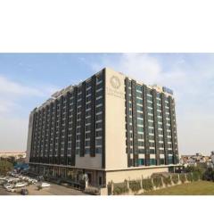 Grand Anukmpa studio