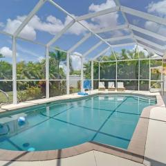 Sunny Days - Spacious Villa with Saltwater Heated Pool 4 bedroom 2 bathroom